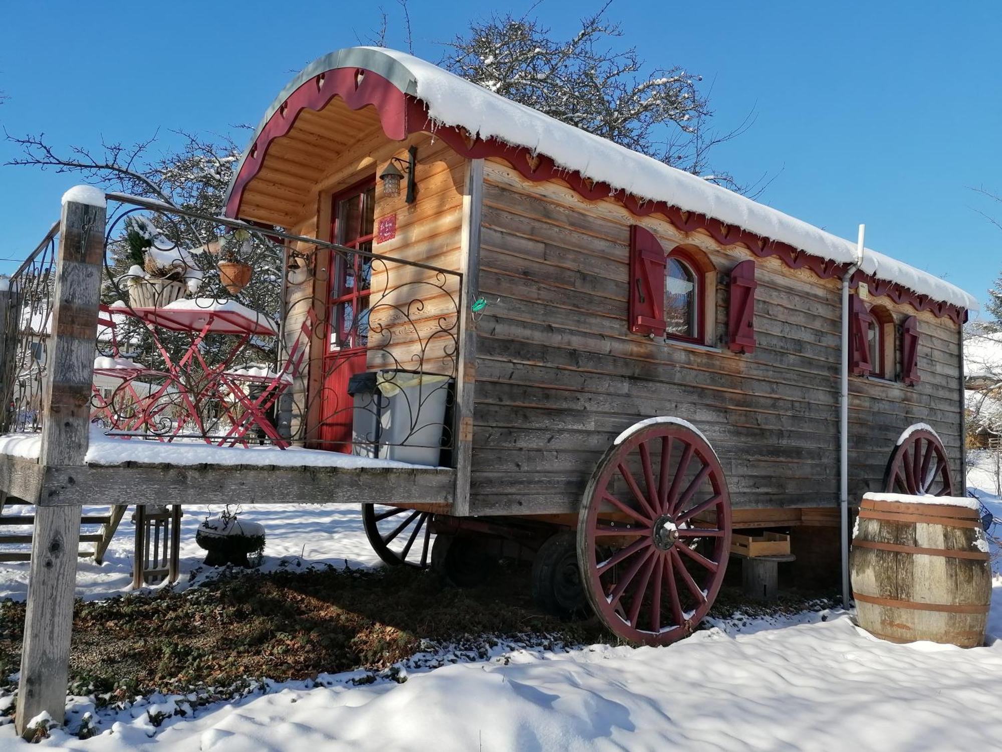 Saint-Michel-sur-Meurthe Roulotte Le Temps De Rever Bed & Breakfast エクステリア 写真