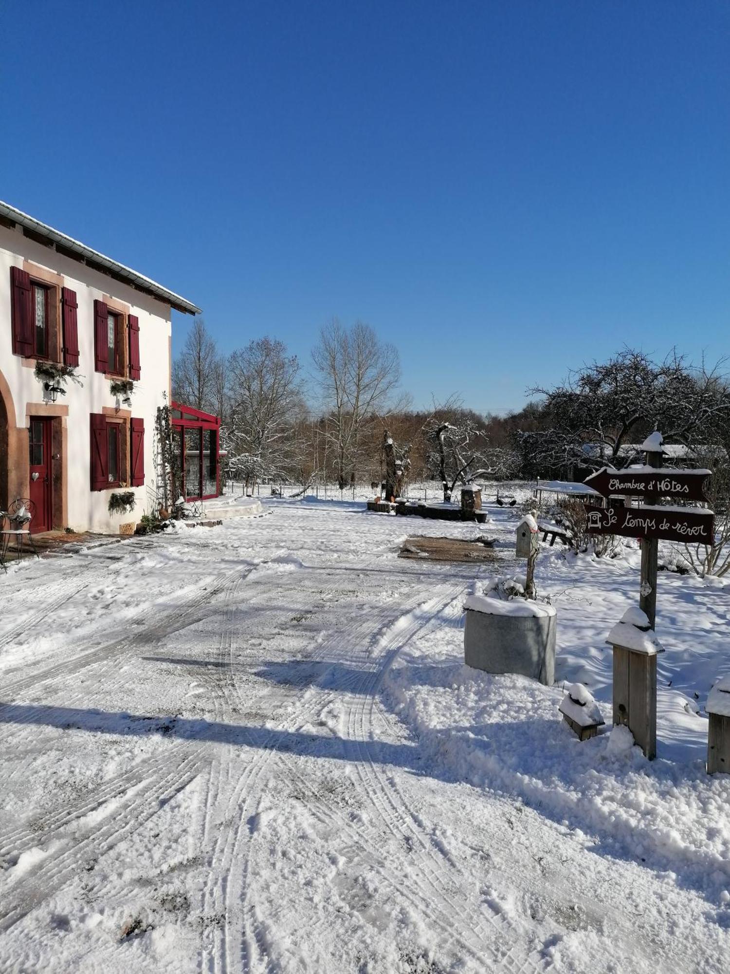 Saint-Michel-sur-Meurthe Roulotte Le Temps De Rever Bed & Breakfast エクステリア 写真